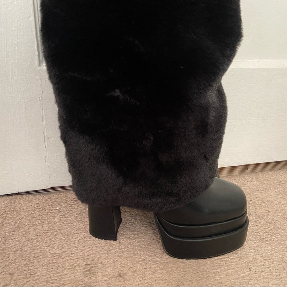 Fur Fold Over Azalea Wang boots - Picture 2 of 7